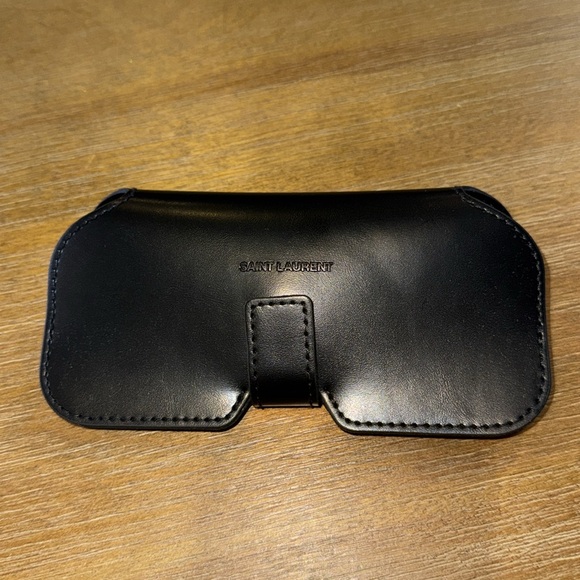 SAINT LAURENT ‘SL 301 LOULOU’ SUNGLASSES Gold Brown - Picture 8 of 8